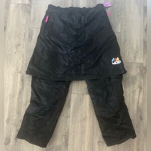BRAND NEW Mod women’s large black snowskirt